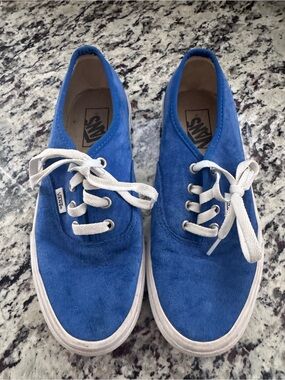 Vans Women’s Suede Low-Top Sneakers - Royal Blue with White Laces